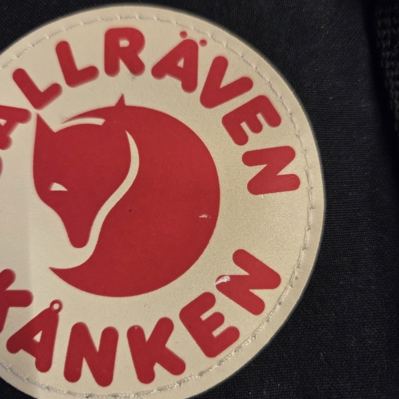 NWT Fjallraven Kanken 17"  Laptop Backpack Black - Picture 6 of 11